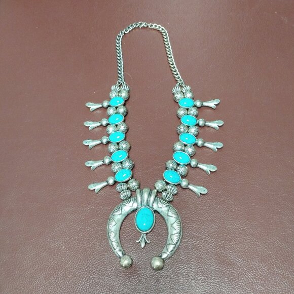 Jewelry - ❤️Cowgirl Western Style Squash Blossom Turquoise Necklace
